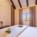 Stone Valcer Slivno (Split-Dalmatia)
