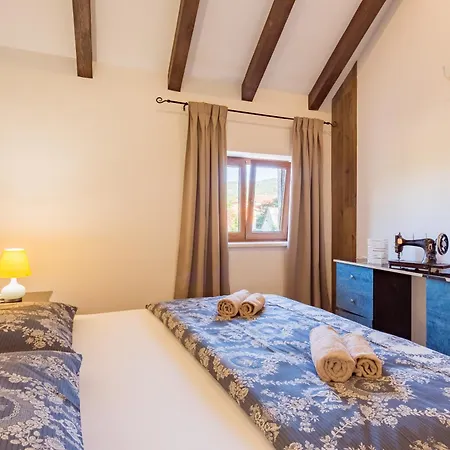 Stone Valcer Villa Slivno (Split-Dalmatia)