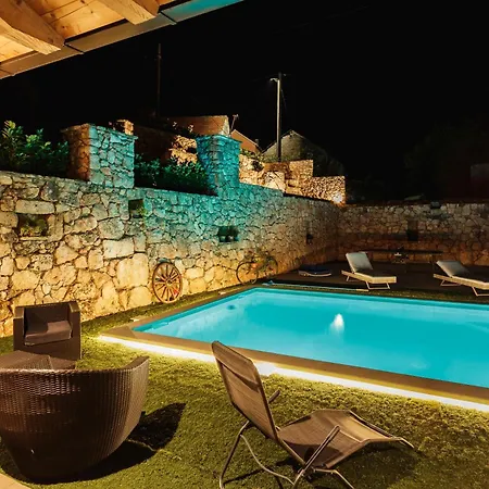 Villa Stone Valcer *