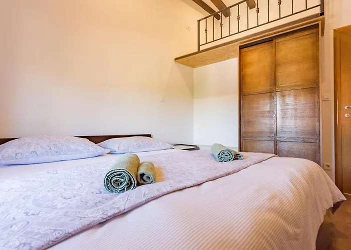 Stone Valcer Villa