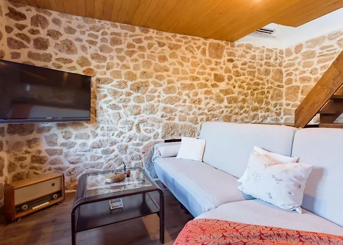 Stone Valcer Villa *