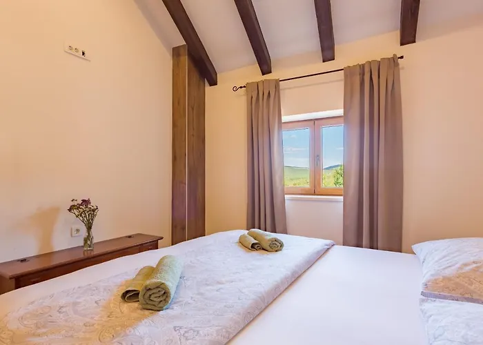 Stone Valcer Slivno (Split-Dalmatia)