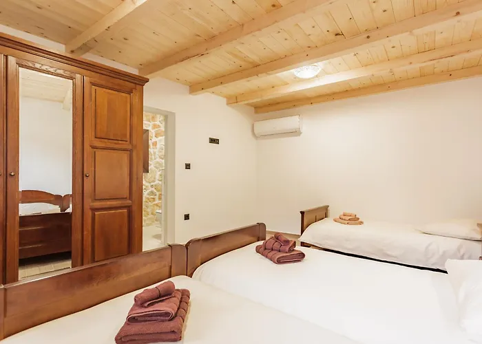 Stone Valcer Villa