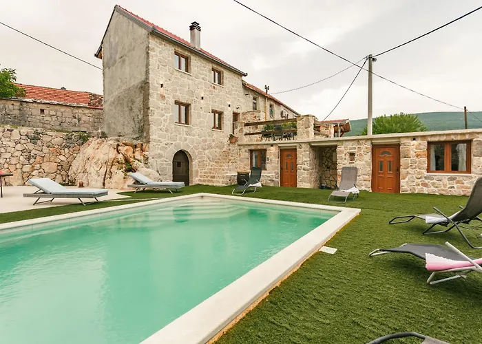 Stone Valcer Slivno (Split-Dalmatia)