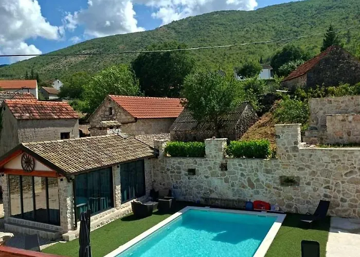 Villa Stone Valcer