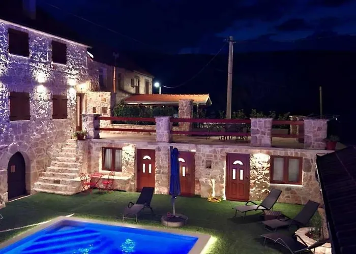 Stone Valcer Villa *